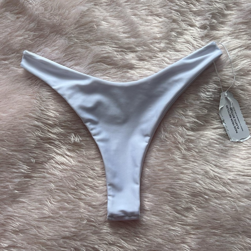 BNWT Waev: Santorini cheeky bottoms